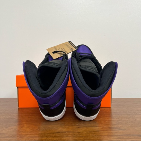 Nike Air Jordan Purple / Black S:9.5 New Never Worn - Picture 3 of 5